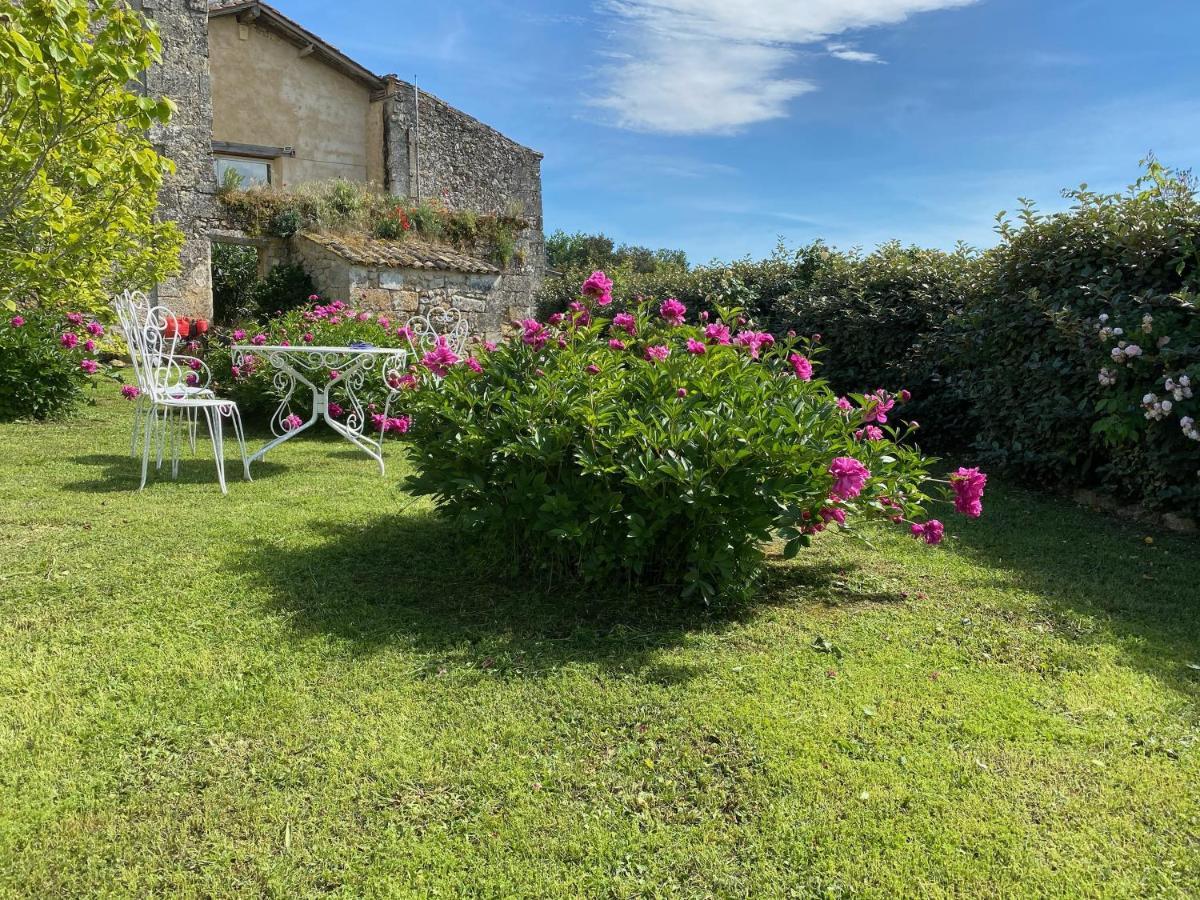 Le Prieure De Saint Pierre Bed and Breakfast Εξωτερικό φωτογραφία