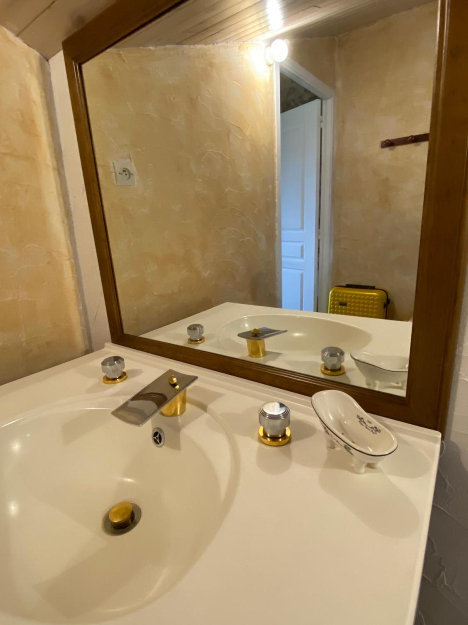 Le Prieure De Saint Pierre Bed and Breakfast Εξωτερικό φωτογραφία